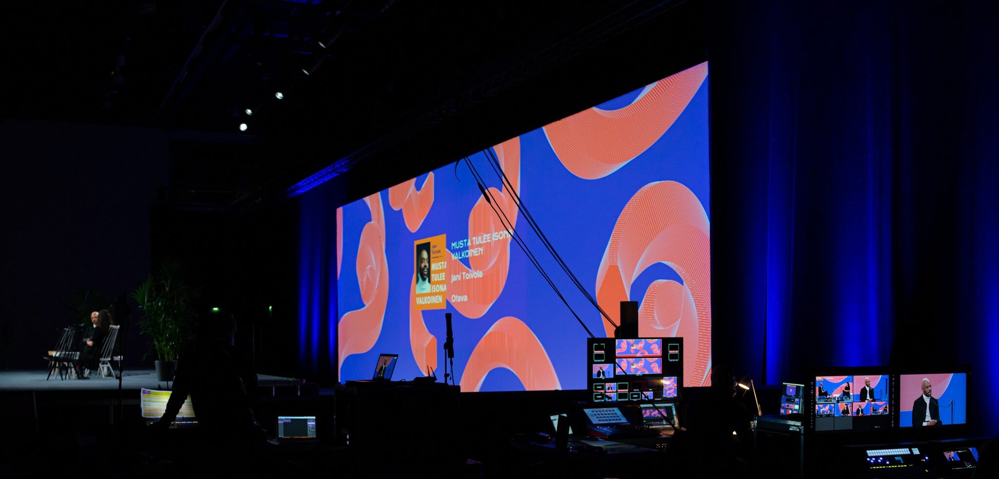 Messukeskus big screen with a cool pattern